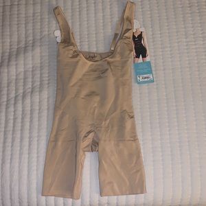 Body shaper, never worn new with tags